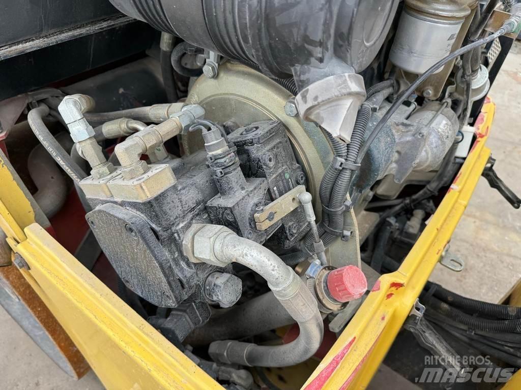 Dynapac CC1100 Катки тротуарные