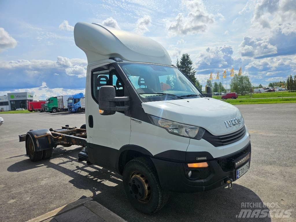 Iveco Daily 70C17 Цельнометаллический фургоны