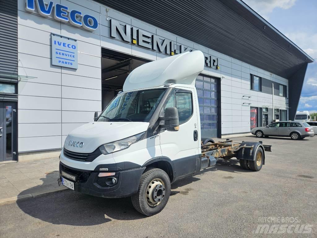 Iveco Daily 70C17 Цельнометаллический фургоны