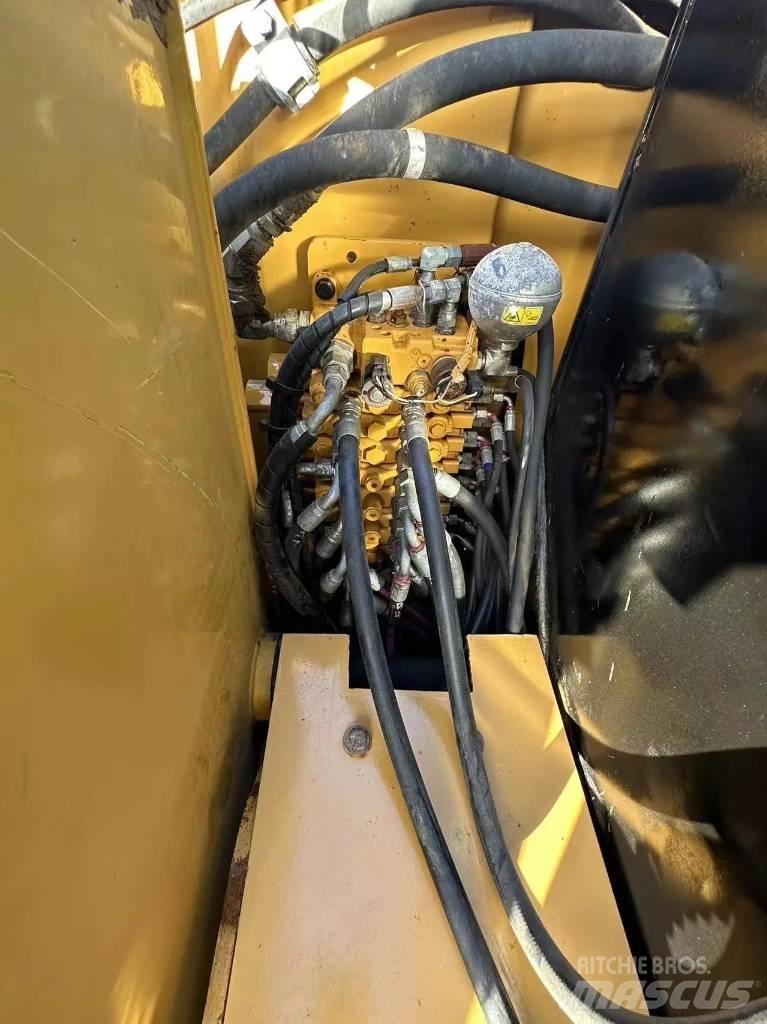 CAT 305.5E2 Гусеничные экскаваторы
