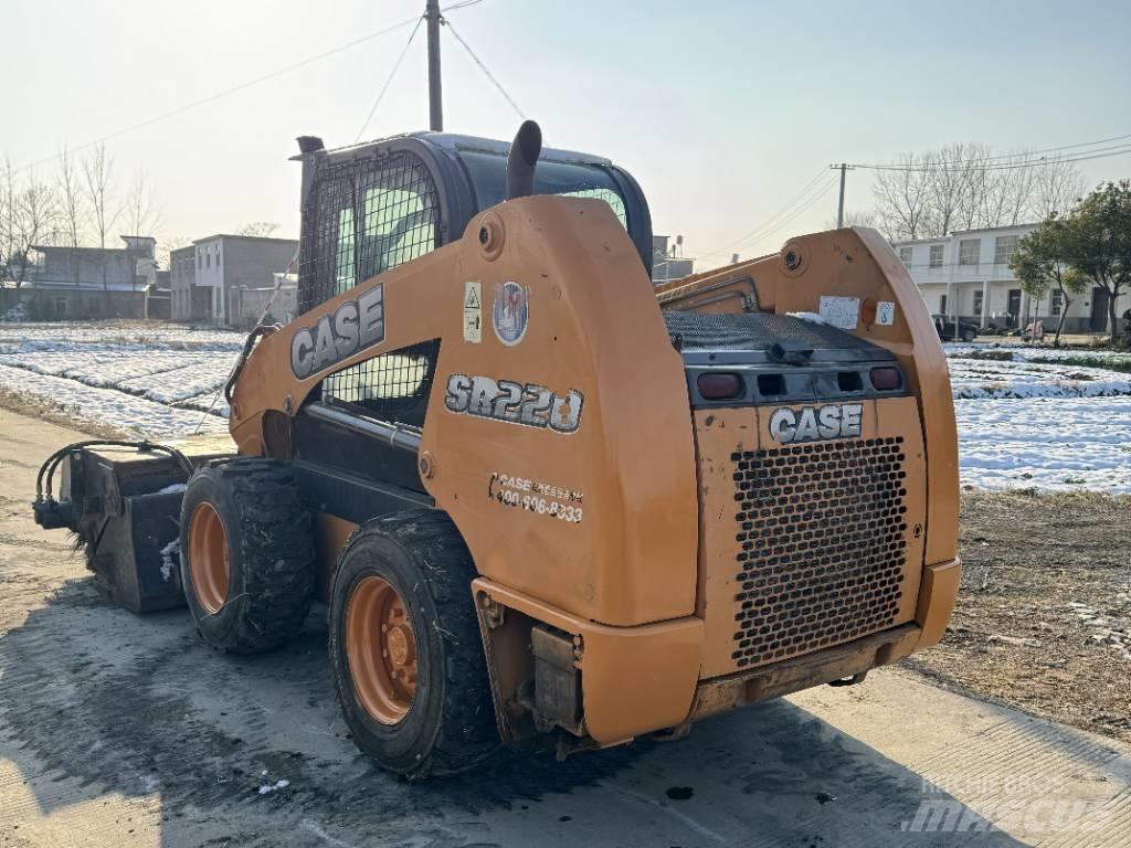 CASE SR220 Мини-погрузчики