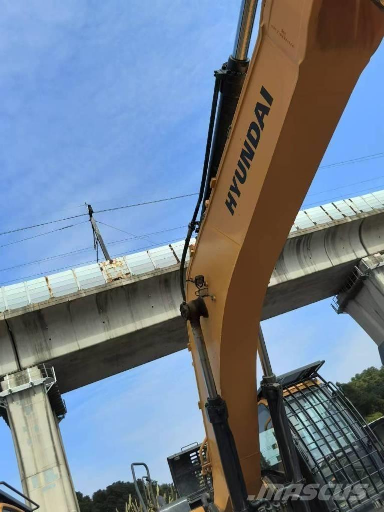 Hyundai 520VS Гусеничные экскаваторы