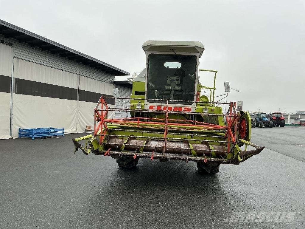 CLAAS 48 Зерноуборочные комбайны