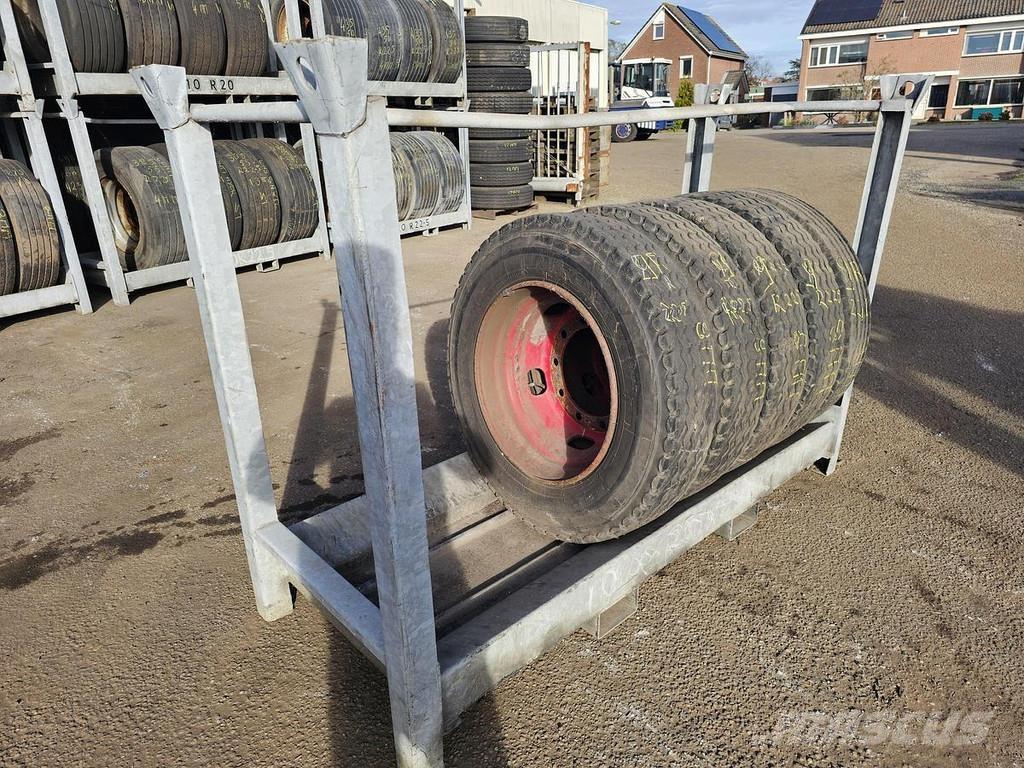 Uniroyal ENERGY Тентованные прицепы