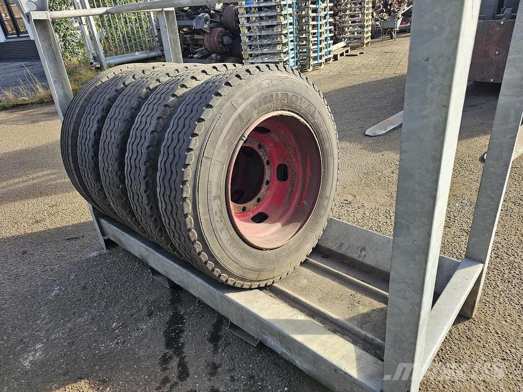 Uniroyal ENERGY Тентованные прицепы