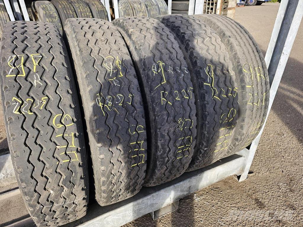 Uniroyal ENERGY Тентованные прицепы