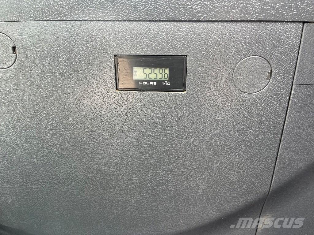 Hyundai HX140LC Гусеничные экскаваторы