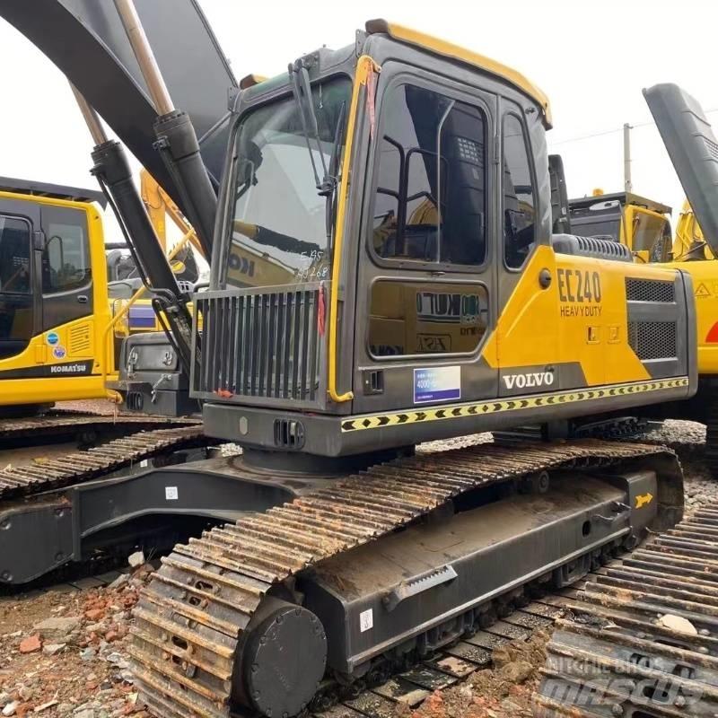 Volvo EC 240 Гусеничные экскаваторы