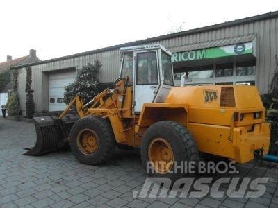 JCB 420 Фронтальные погрузчики