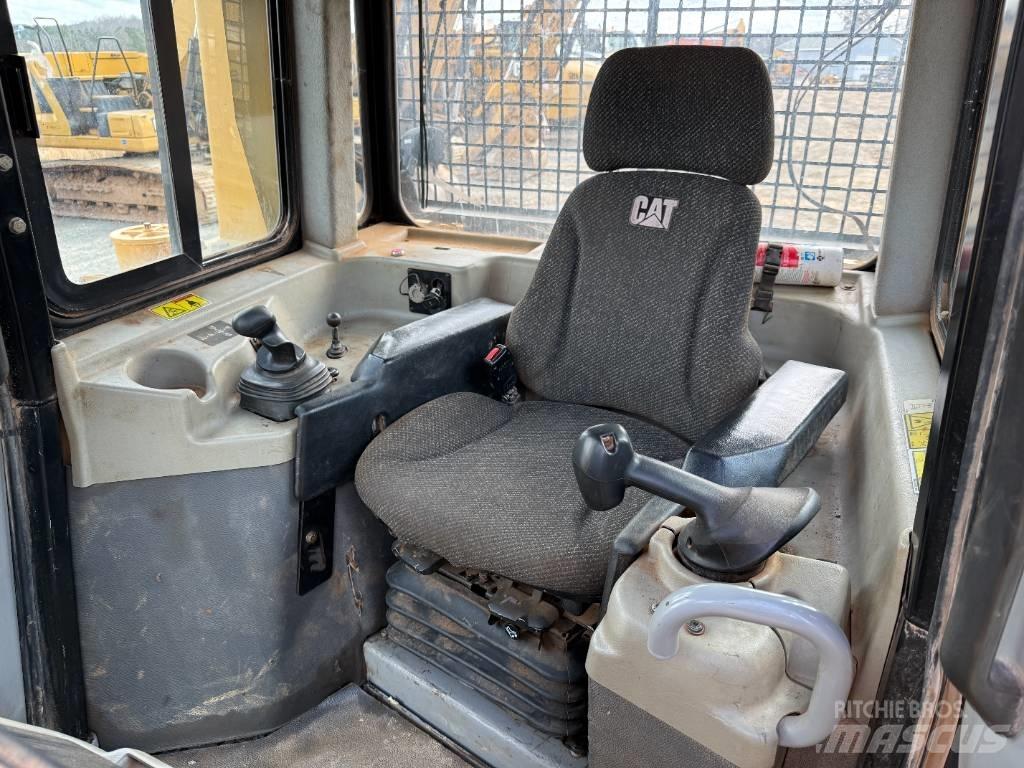 CAT D 6 T XL Гусеничные бульдозеры