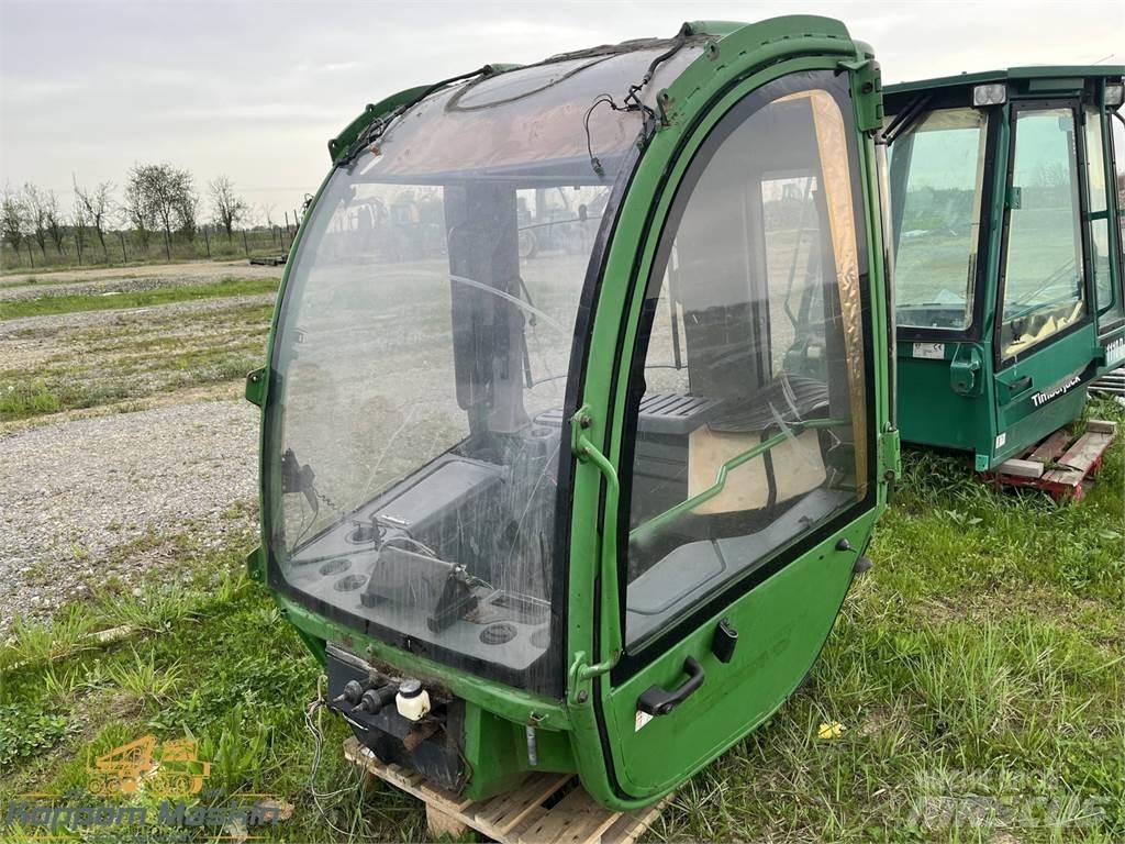 John Deere 1470E Кабины и интерьер