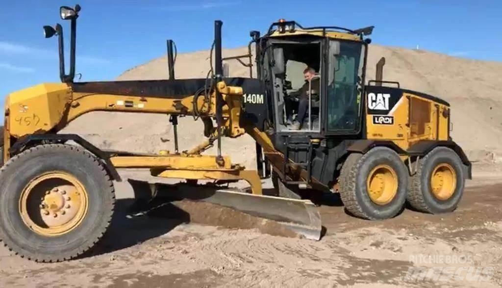 CAT 140M Грейдеры