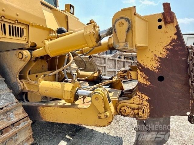CAT D 8 R Гусеничные бульдозеры
