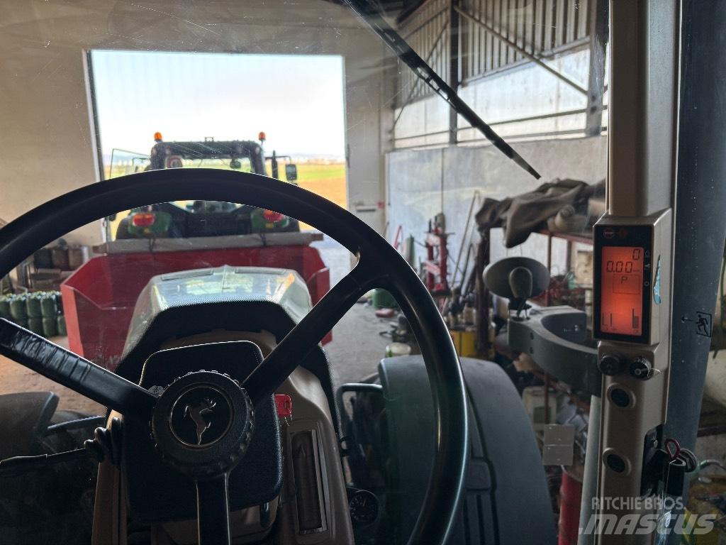 John Deere 8230 Трактора