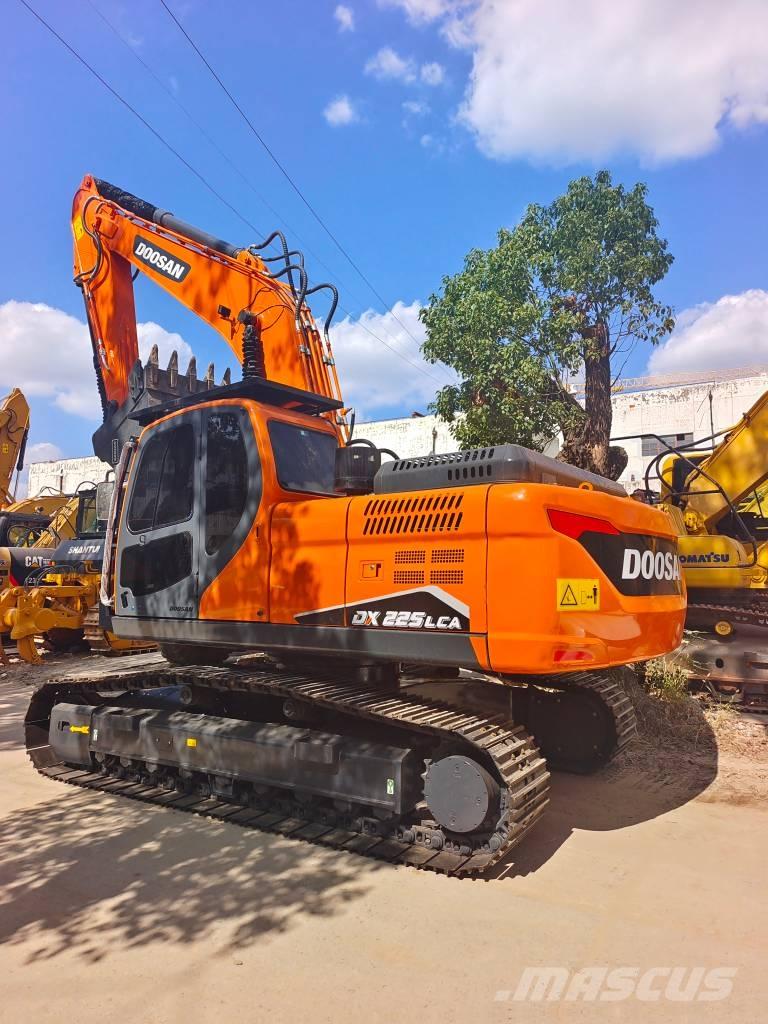 Doosan DX 225 LCA Гусеничные экскаваторы
