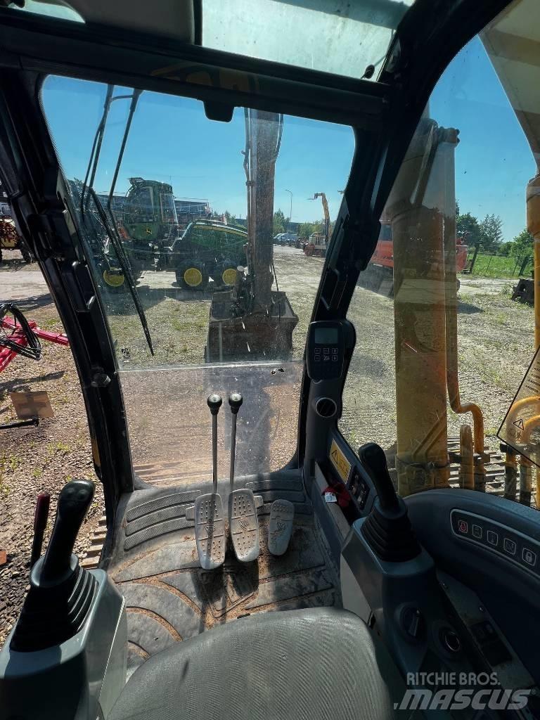 JCB JS 220 Гусеничные экскаваторы