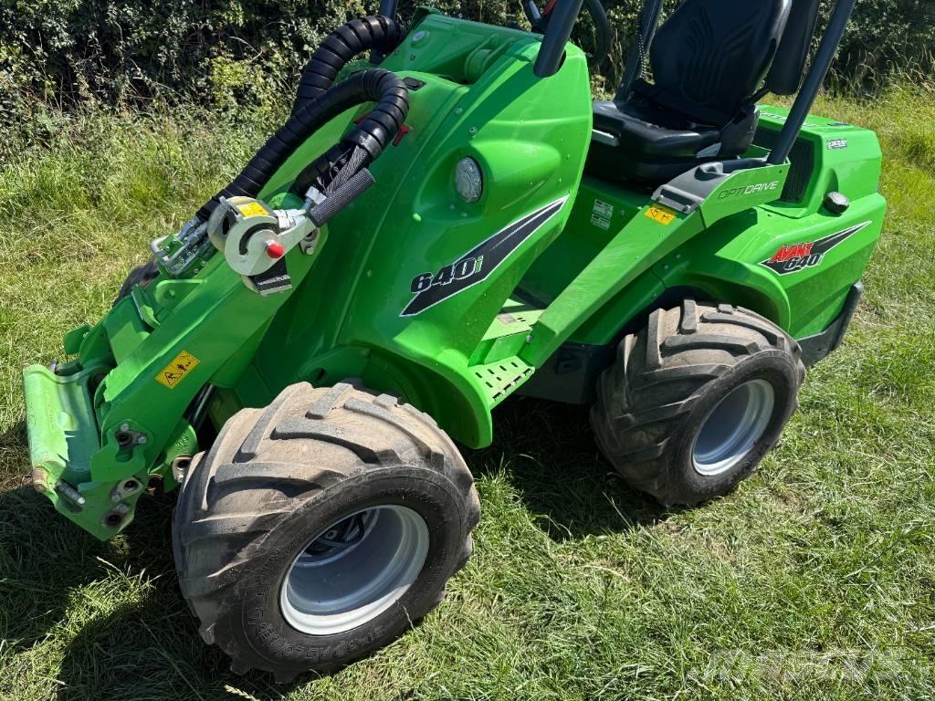Avant 640 Фронтальные погрузчики