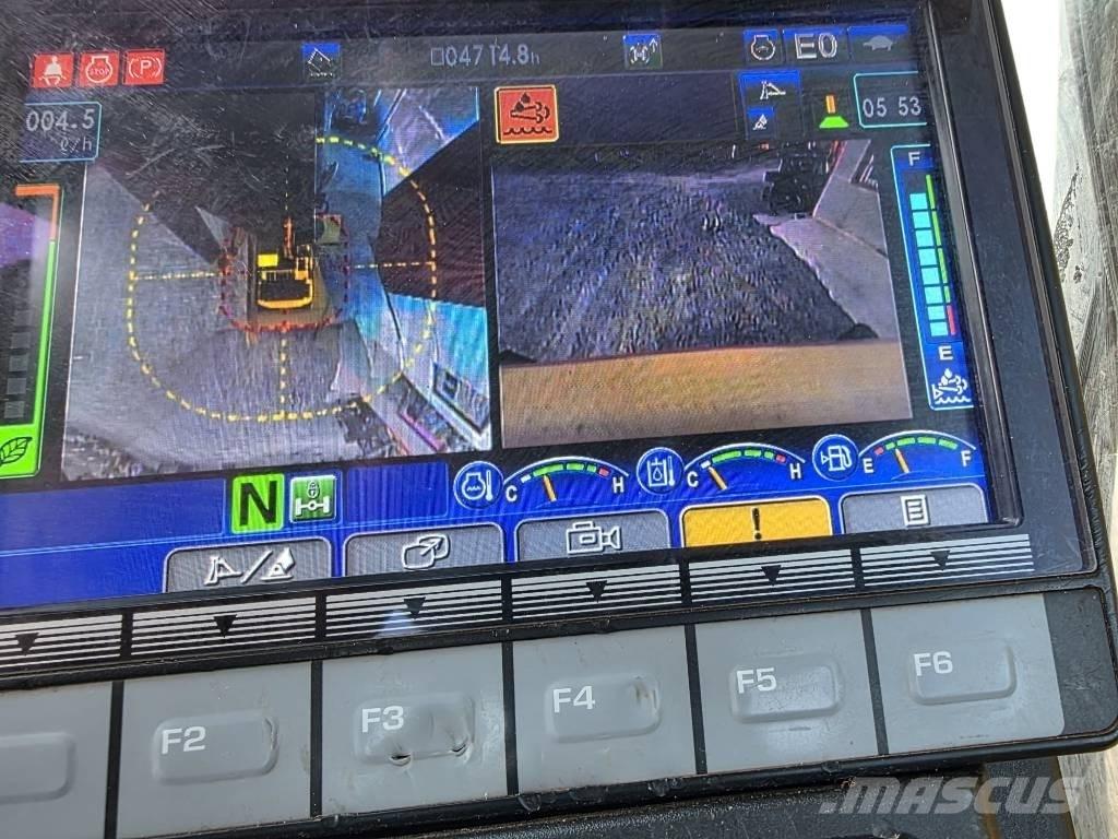 Komatsu PW 148-11 Гусеничные бульдозеры