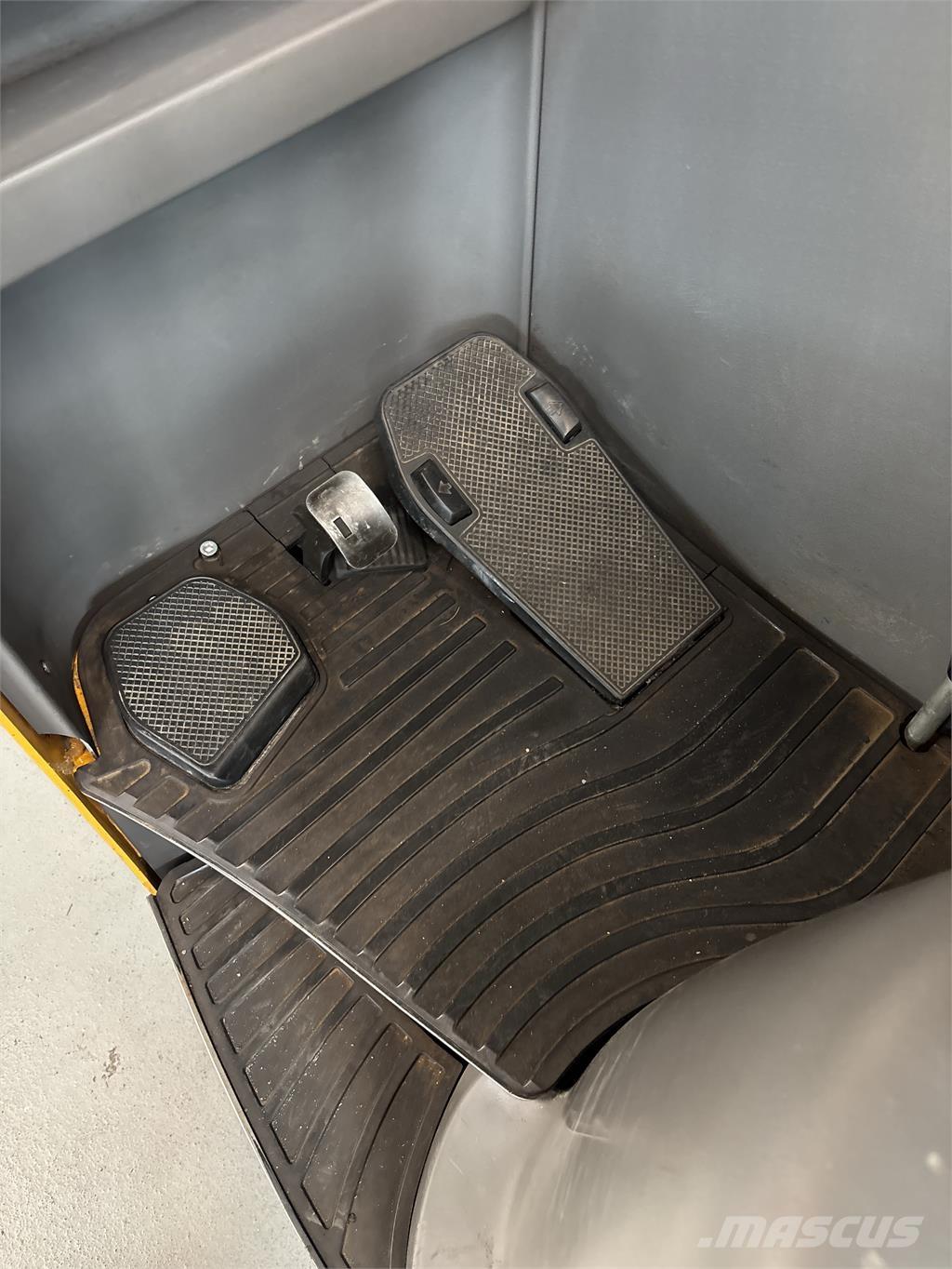 Atlet UMS200 Ричтраки