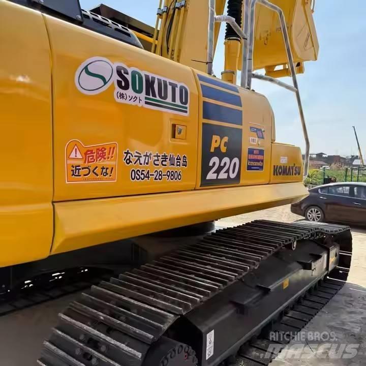 Komatsu PC220-8 Гусеничные экскаваторы