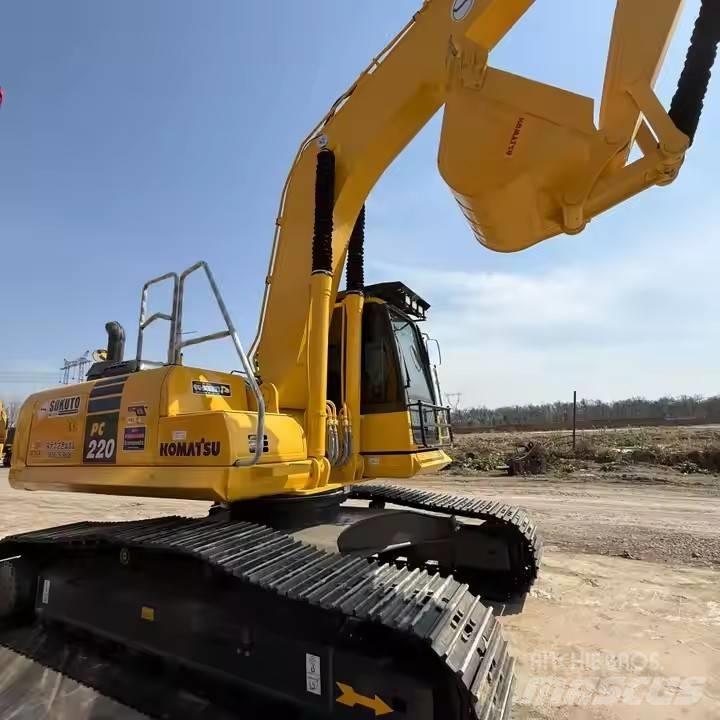 Komatsu PC220-8 Гусеничные экскаваторы