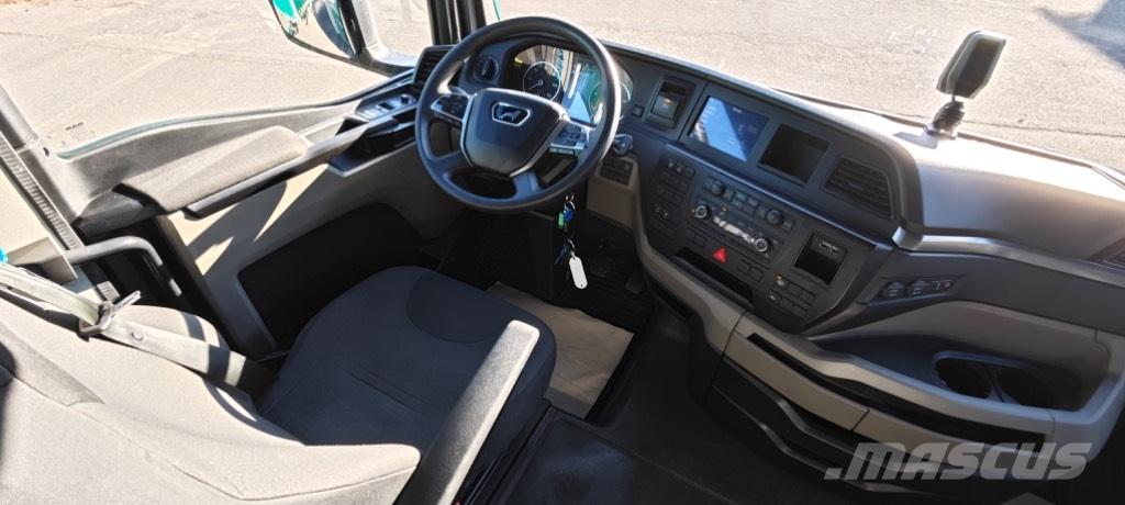 MAN TGX 18.470 Тентованные грузовики