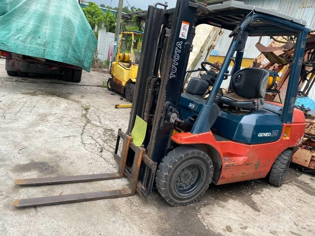 Toyota 42-7 FG 25 Газовые погрузчики