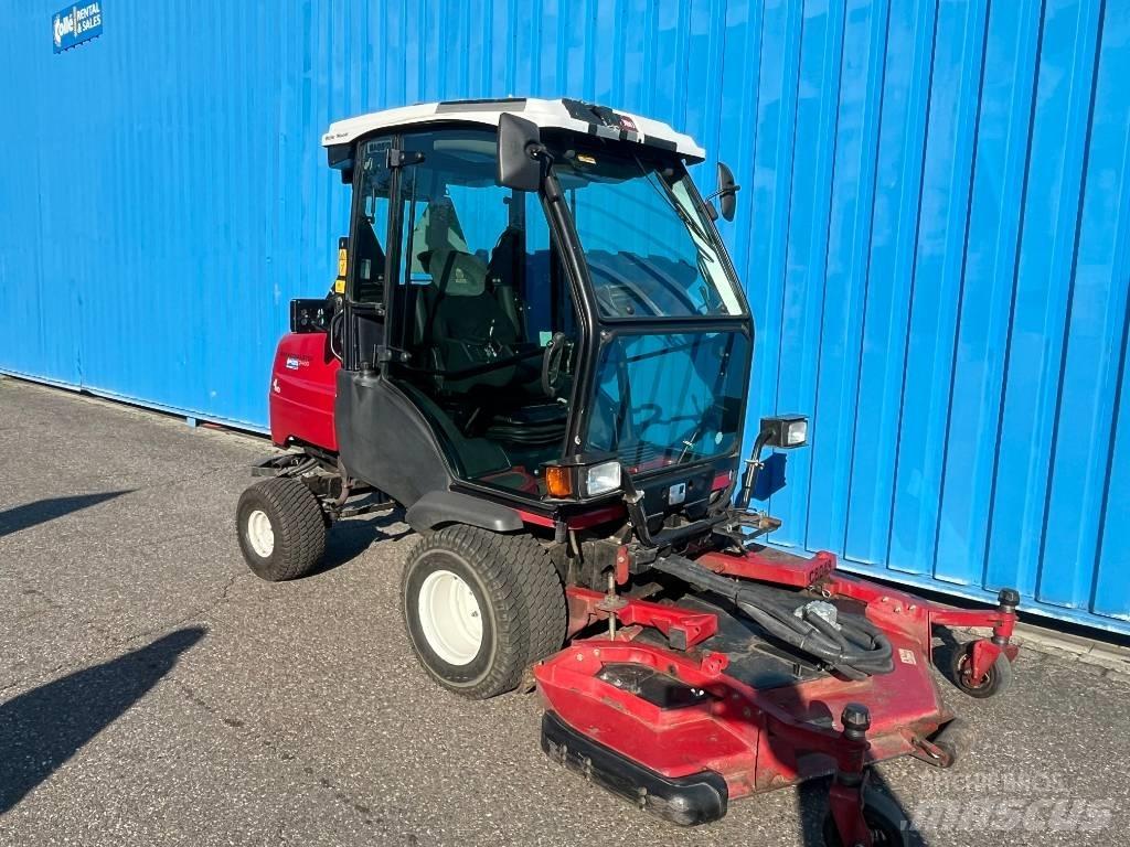 Toro groundmaster Самоходные газонокосилки