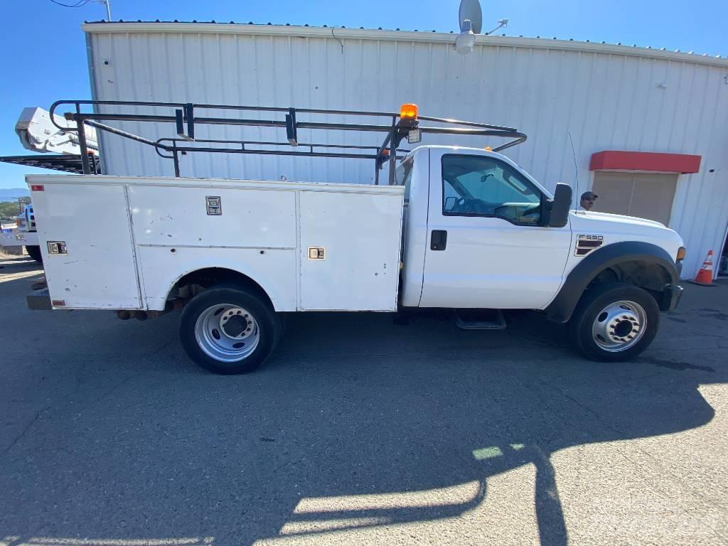 Ford F 550 Комбинированные дорожные машины