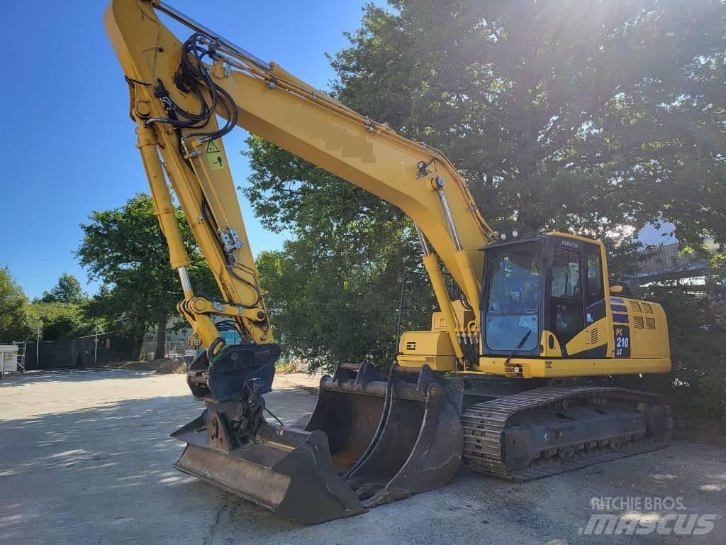 Komatsu PC210LC-11 Гусеничные экскаваторы