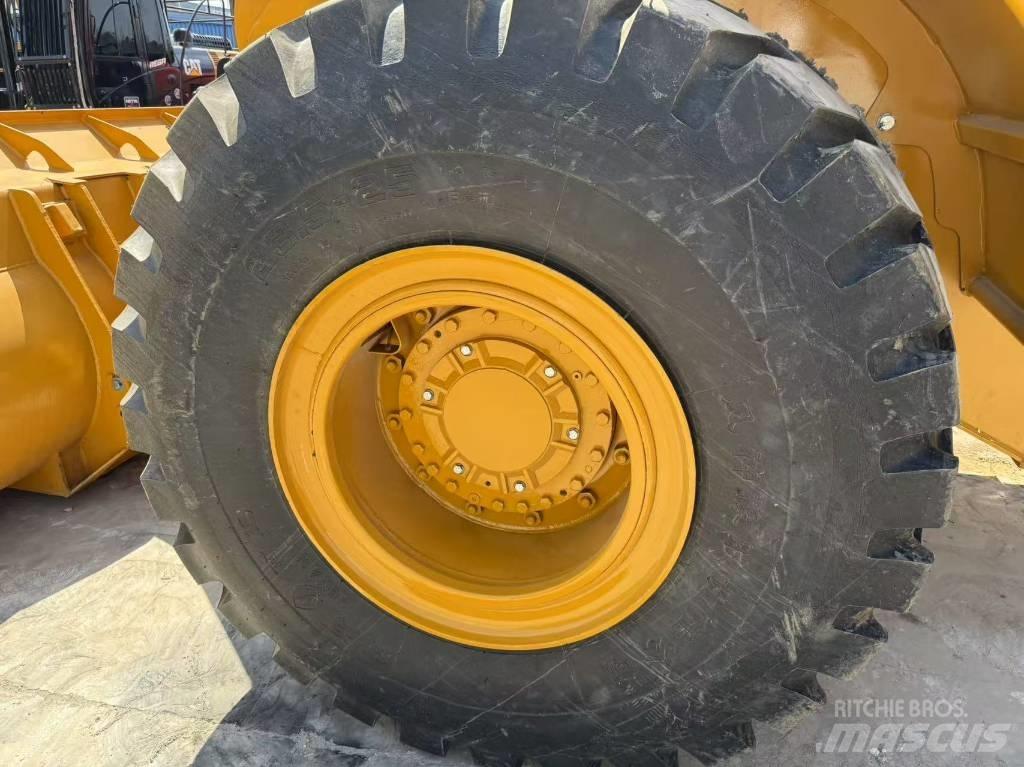 CAT 950 GC Фронтальные погрузчики