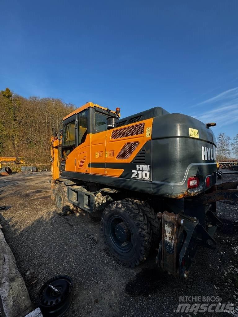 Hyundai HW 210 Колёсные экскаваторы