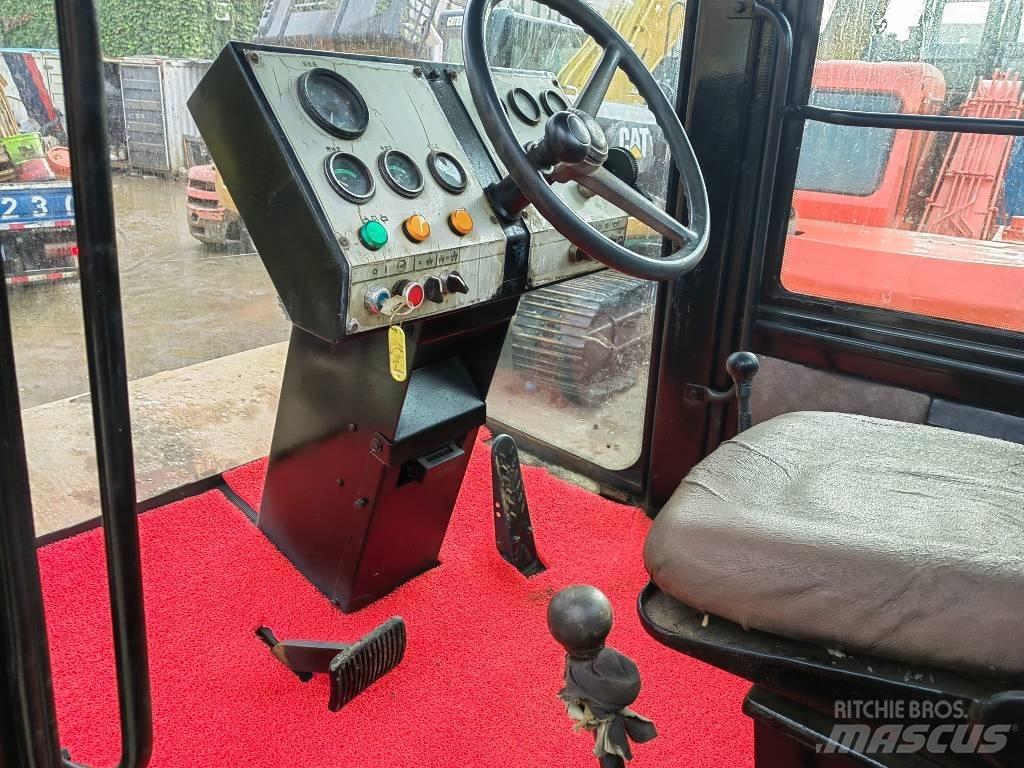 CAT GS683E Грунтовые катки