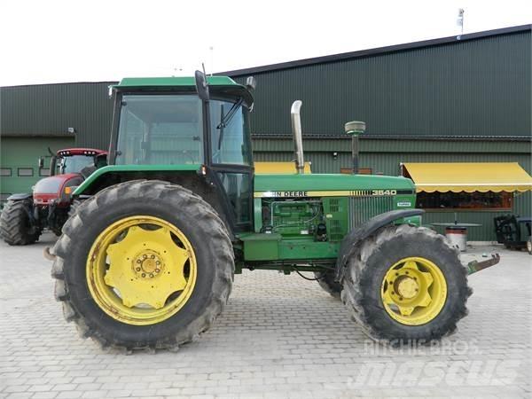 John Deere 3640 Трактора
