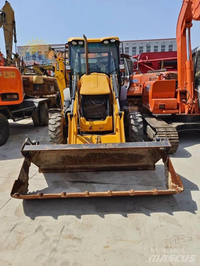 JCB 3CX Экскаваторы-погрузчики