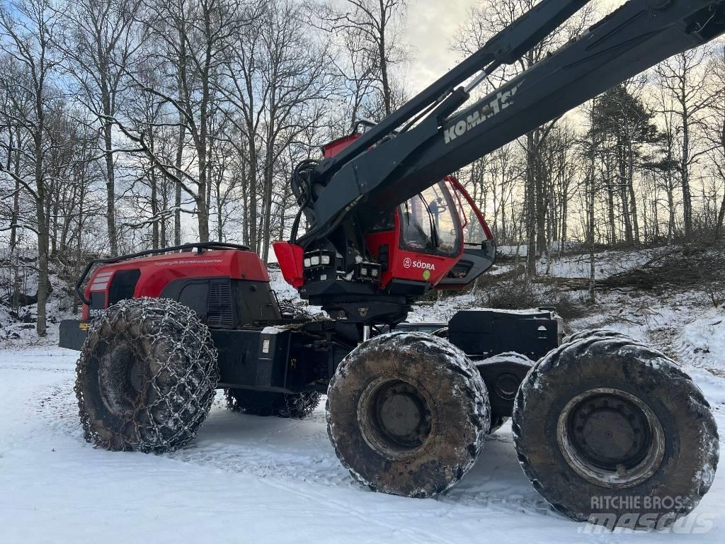 Komatsu 951 Харвестеры
