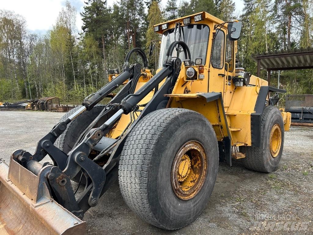 Volvo L 120 Фронтальные погрузчики