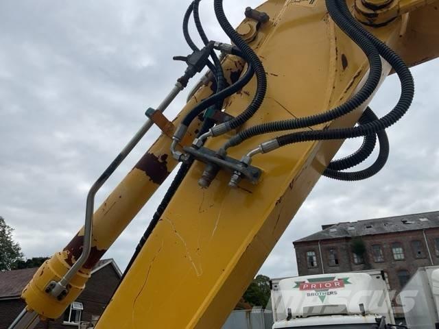 Komatsu PW110MR-11 Колёсные экскаваторы