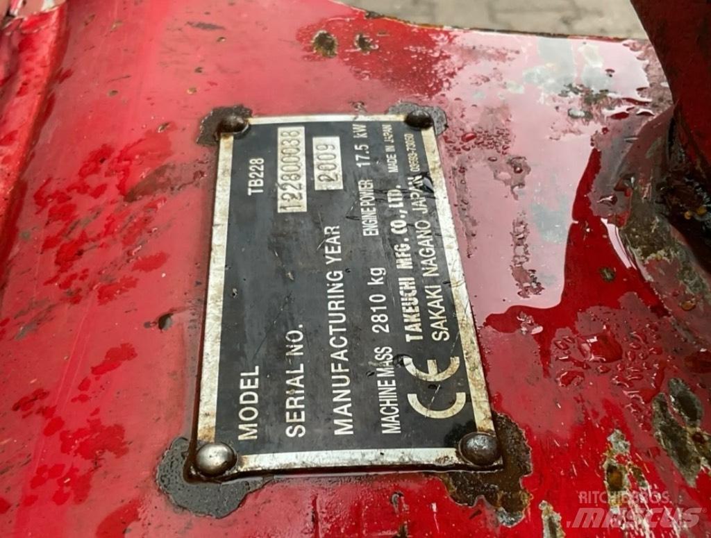 Takeuchi TB228 Мини-экскаваторы