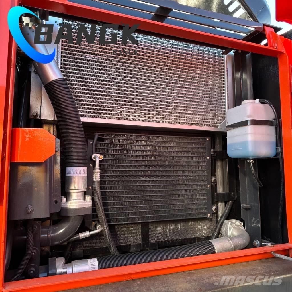 Doosan DX225LCA Гусеничные экскаваторы