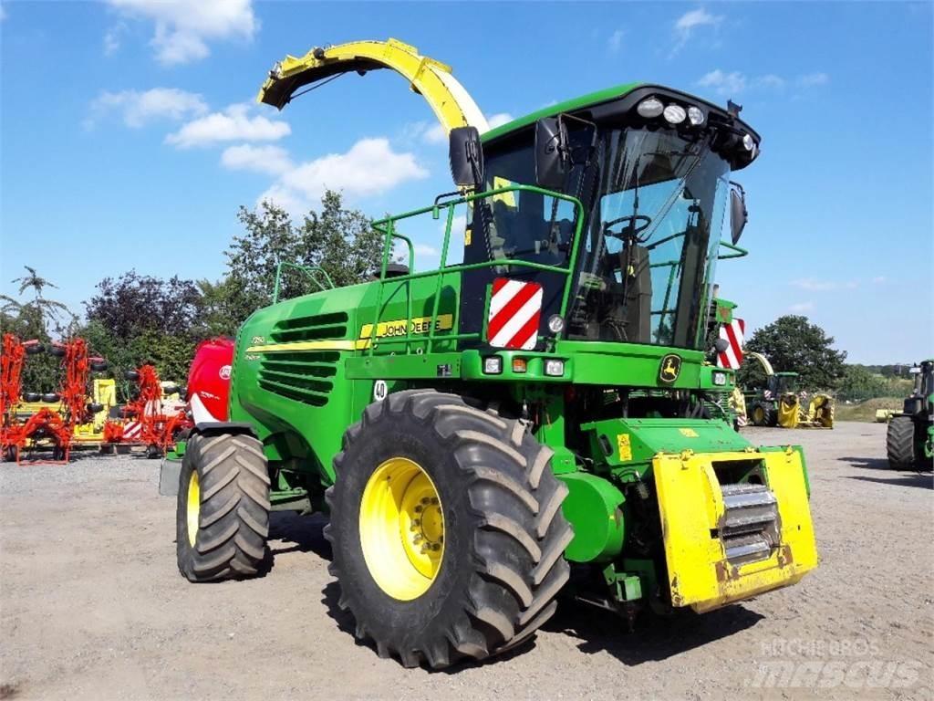 John Deere 7350 Самоходные кормоуборочные комбайны