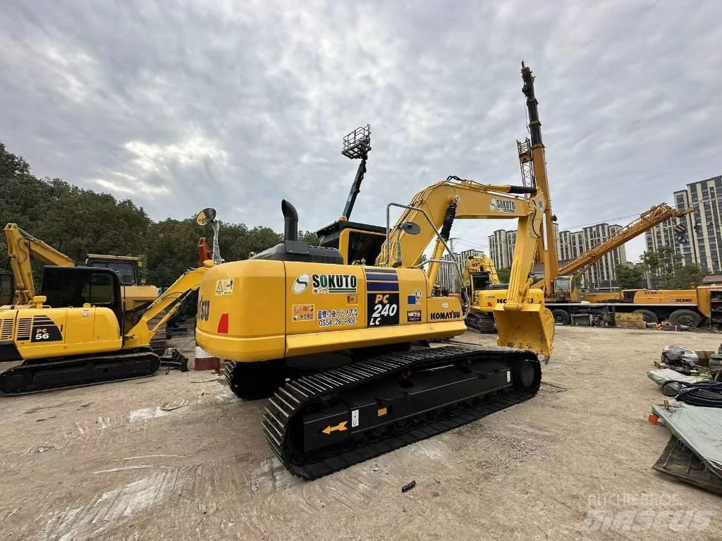 Komatsu PC 240 Гусеничные экскаваторы