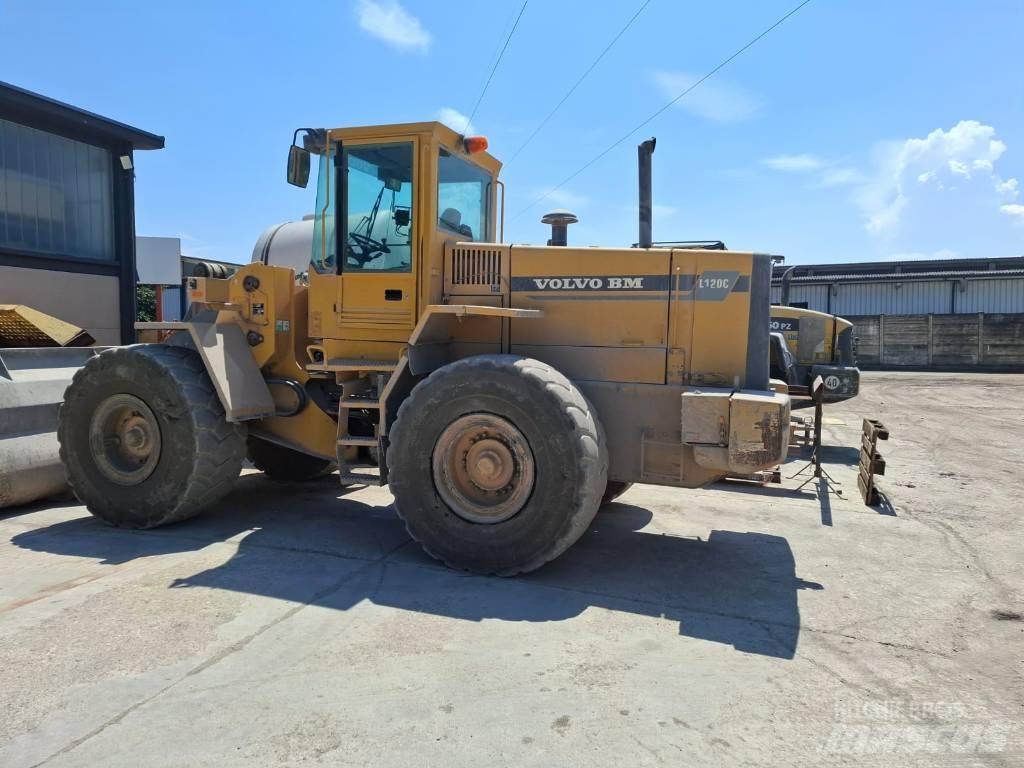 Volvo L 120 C Фронтальные погрузчики