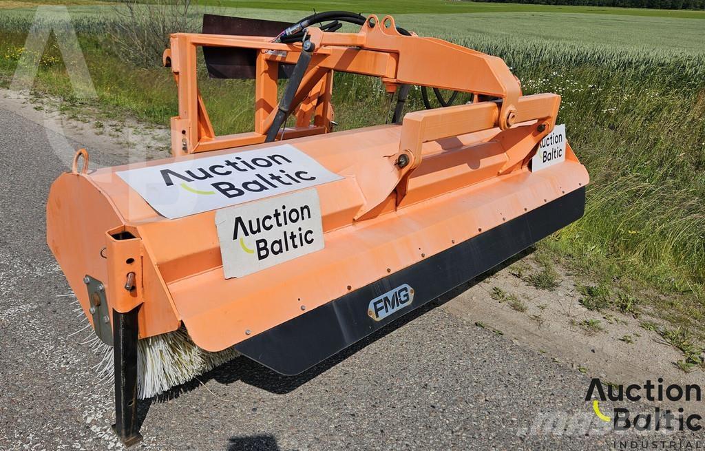 FMG AH240 Навесные щетки