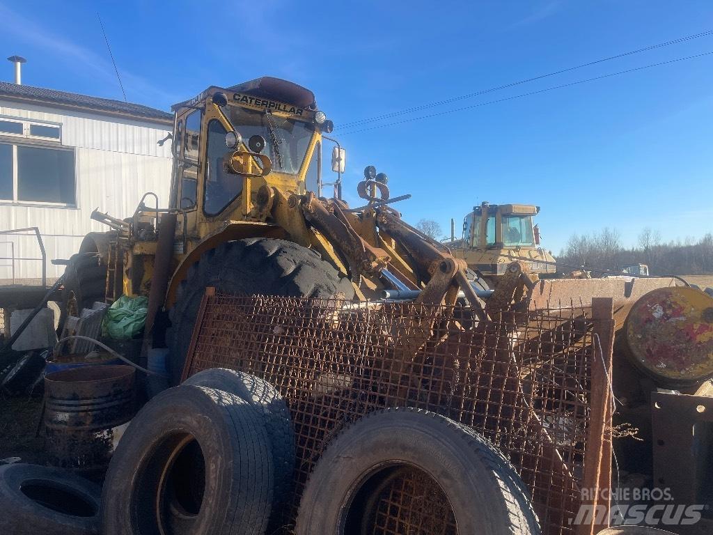 CAT 988 Фронтальные погрузчики