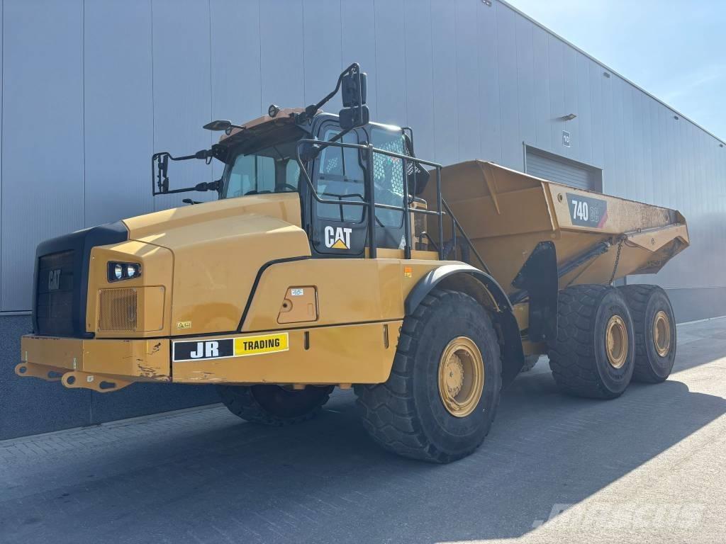 CAT 740 GC Шарнирно-сочленённые самосвалы