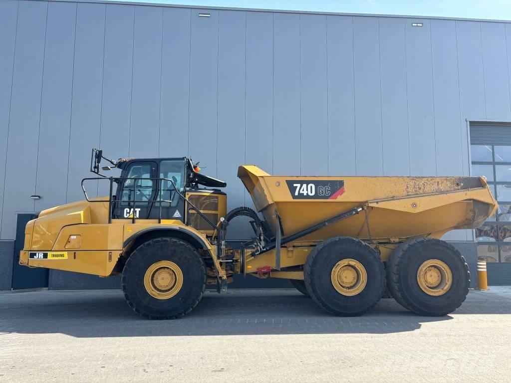 CAT 740 GC Шарнирно-сочленённые самосвалы