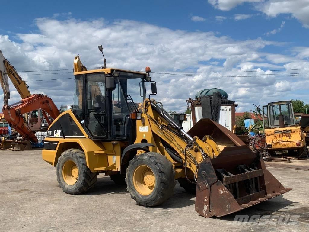 CAT 908 Фронтальные погрузчики