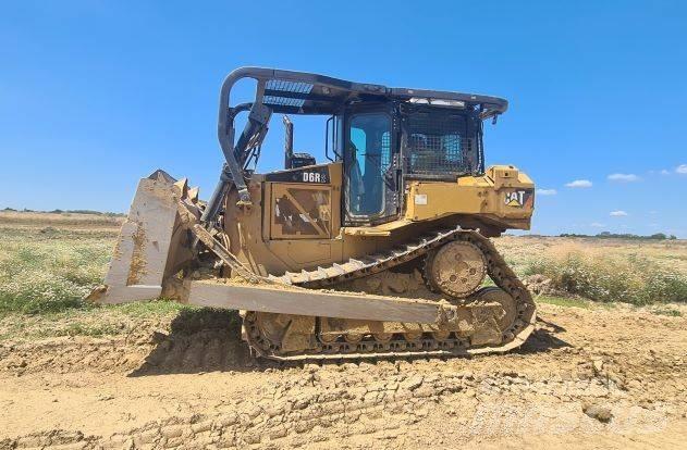 CAT D 6 R Гусеничные бульдозеры