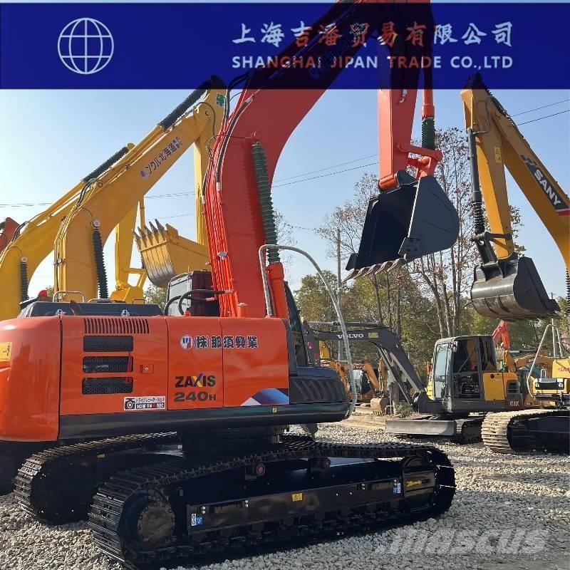 Hitachi ZX 240 Гусеничные экскаваторы